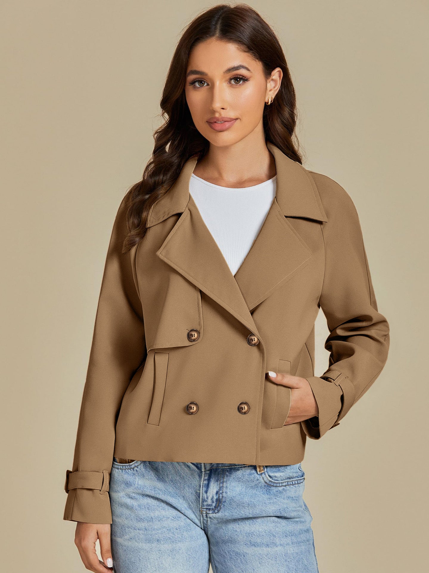 Elegante Übergangsjacke kurz mit Knöpfen