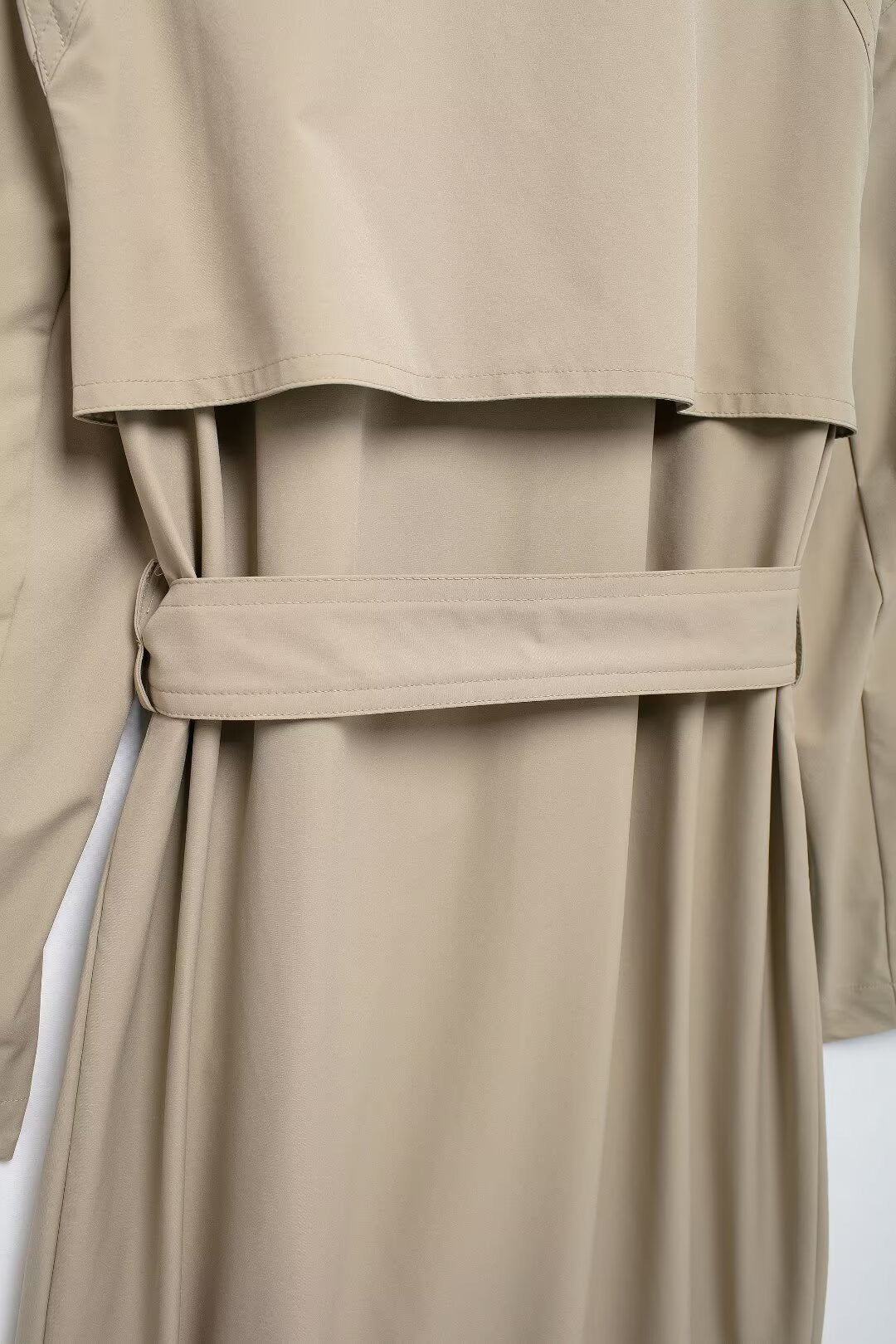 langer  Frühlingstrenchcoat, beige