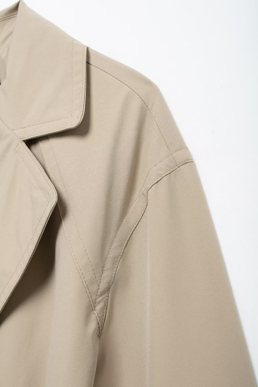 langer  Frühlingstrenchcoat, beige