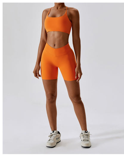 kurzes Fitness Set - rückenfreies gekreuztes Crop Top